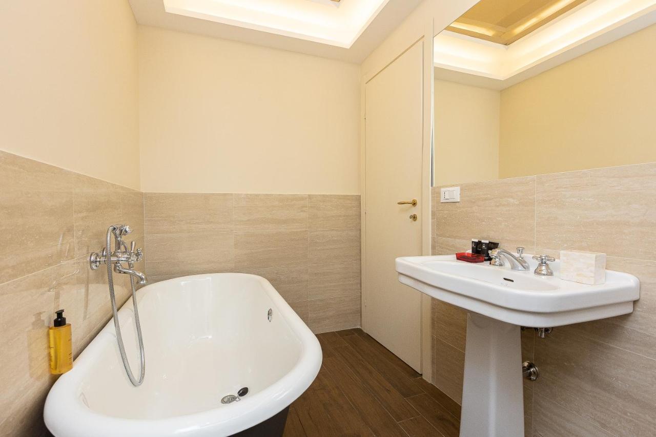 Spa Apartment Via Barberini Rome Luaran gambar
