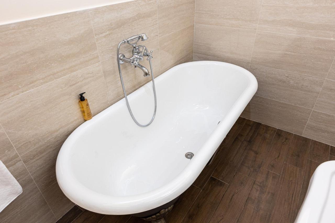 Spa Apartment Via Barberini Rome Luaran gambar