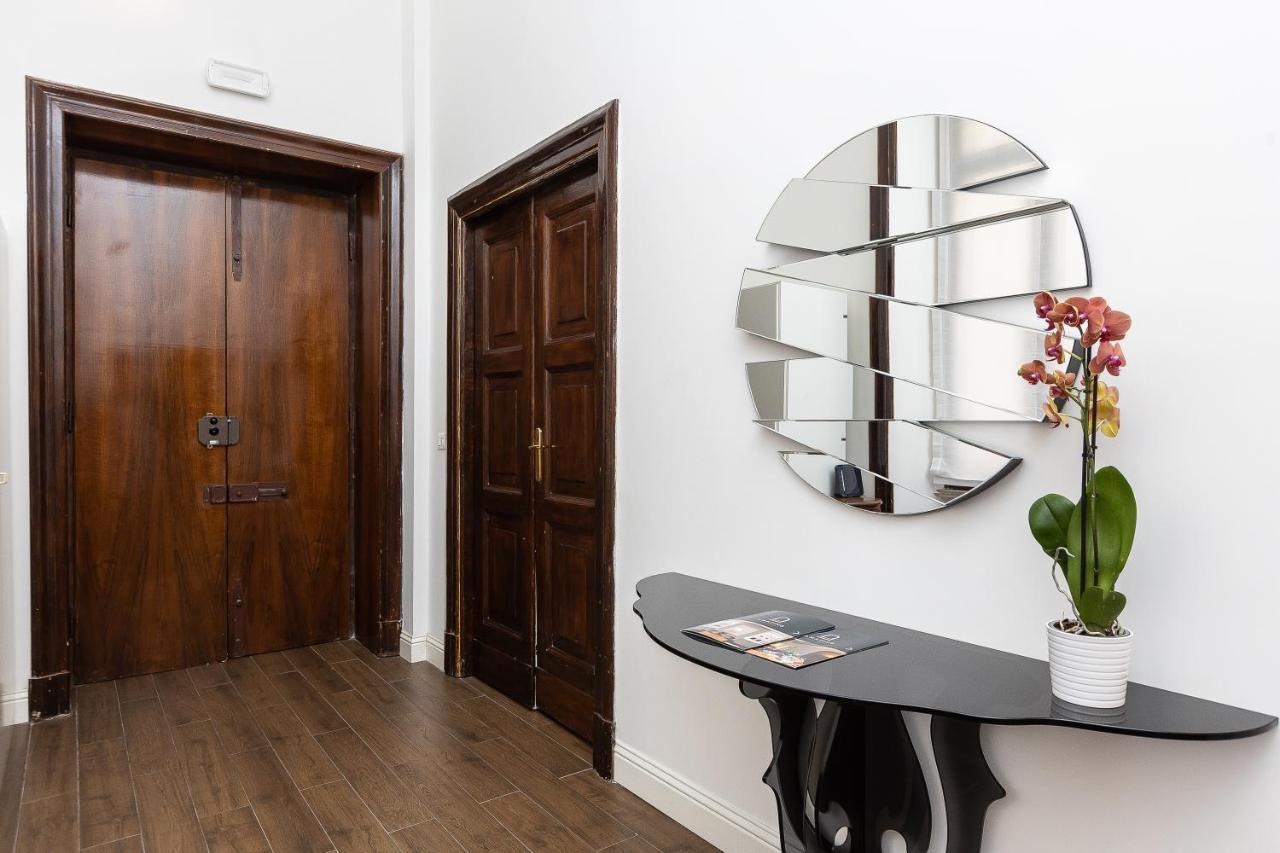 Spa Apartment Via Barberini Rome Luaran gambar